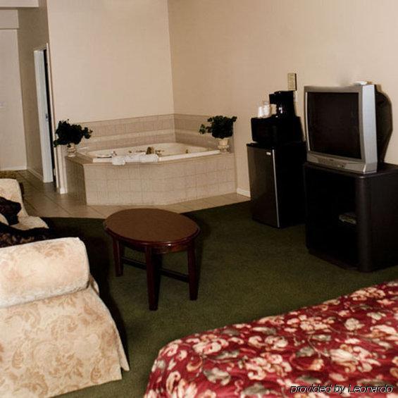 Colonie Inn And Suites Latham Esterno foto