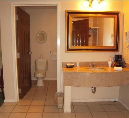 Colonie Inn And Suites Latham Esterno foto