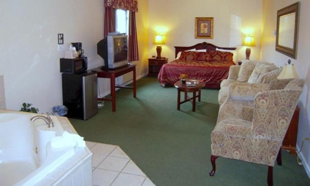 Colonie Inn And Suites Latham Esterno foto