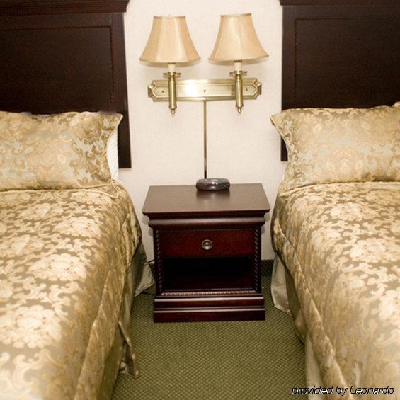 Colonie Inn And Suites Latham Esterno foto